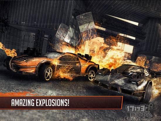 五一塞车咋办?撞出条路来!塞车路上玩赛车游戏