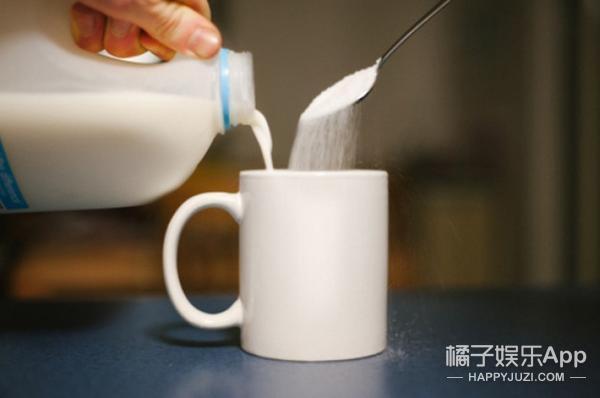 草莓花胶牛奶冻 2026年草莓花胶牛奶冻了能吃吗