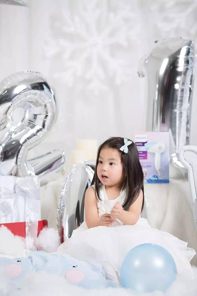 艾莎公主的新年礼物，小公主们有收到吗？