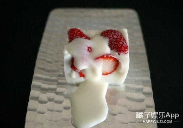 草莓花胶牛奶冻 2026年草莓花胶牛奶冻了能吃吗