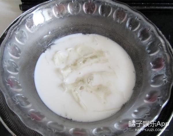 草莓花胶牛奶冻 2026年草莓花胶牛奶冻了能吃吗