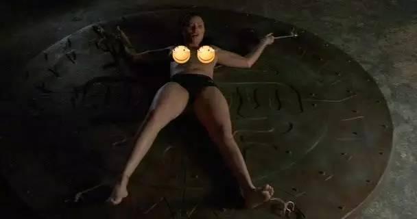 夭寿啊，章鱼上岸进化触手怪凌辱美少女啦！还好有dick警官~