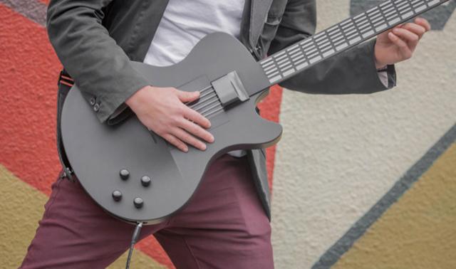 没有琴弦的按键吉他，5分钟让你弹出歌曲