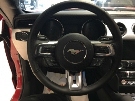 全球第一款用动物命名车型竟是这神级肌肉车:福特眼镜蛇太帅了