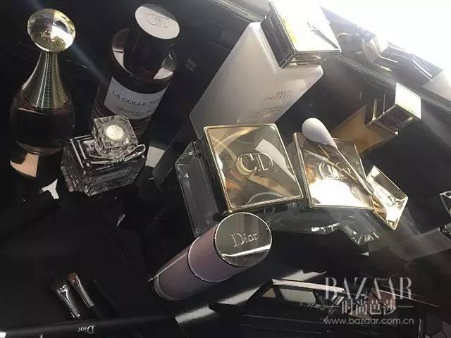 又是独家！芭姐对你有说不完的“戛纳后台”秘密！