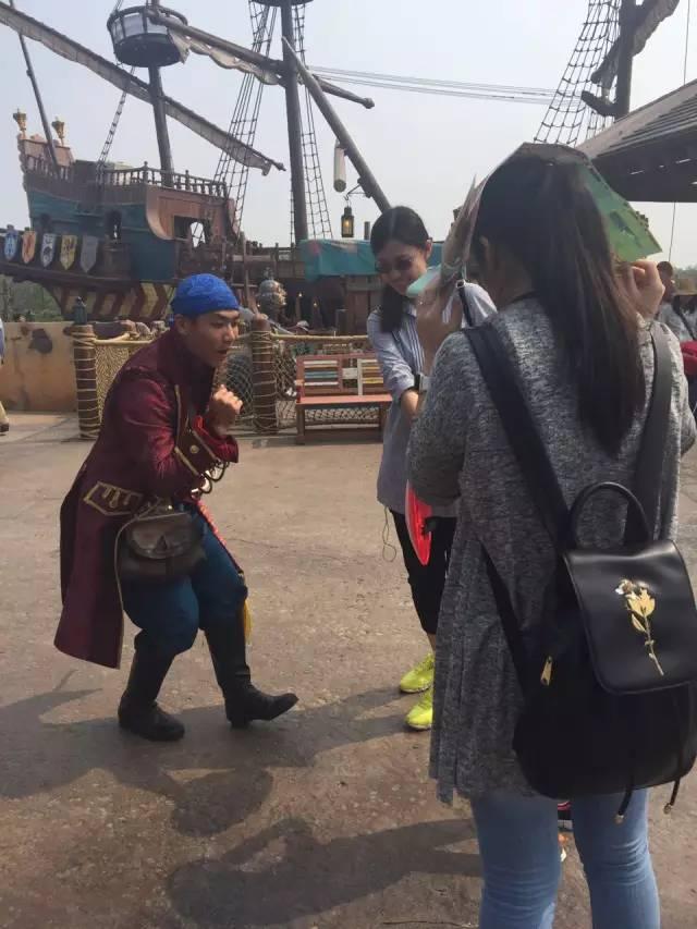 跟着朵拉玩转上海迪士尼乐园~游园秘籍来啦~