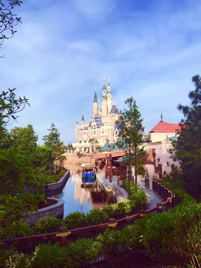 跟着朵拉玩转上海迪士尼乐园~游园秘籍来啦~