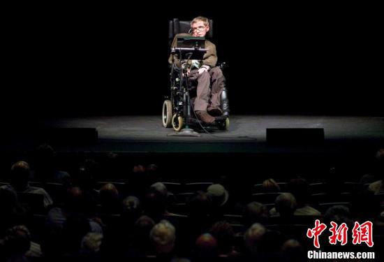英国物理学家史蒂芬·霍金去世 享年76岁