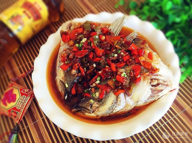 湘菜剁椒鱼头正宗做法（剁椒鱼头～湘菜香韵）