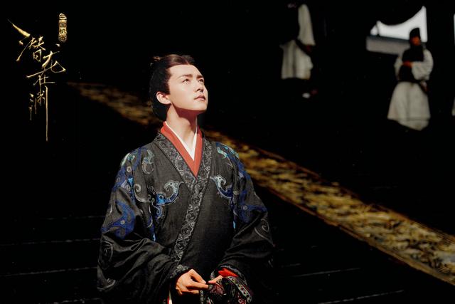 《三国机密之潜龙在渊》开播 马天宇万茜现场互动