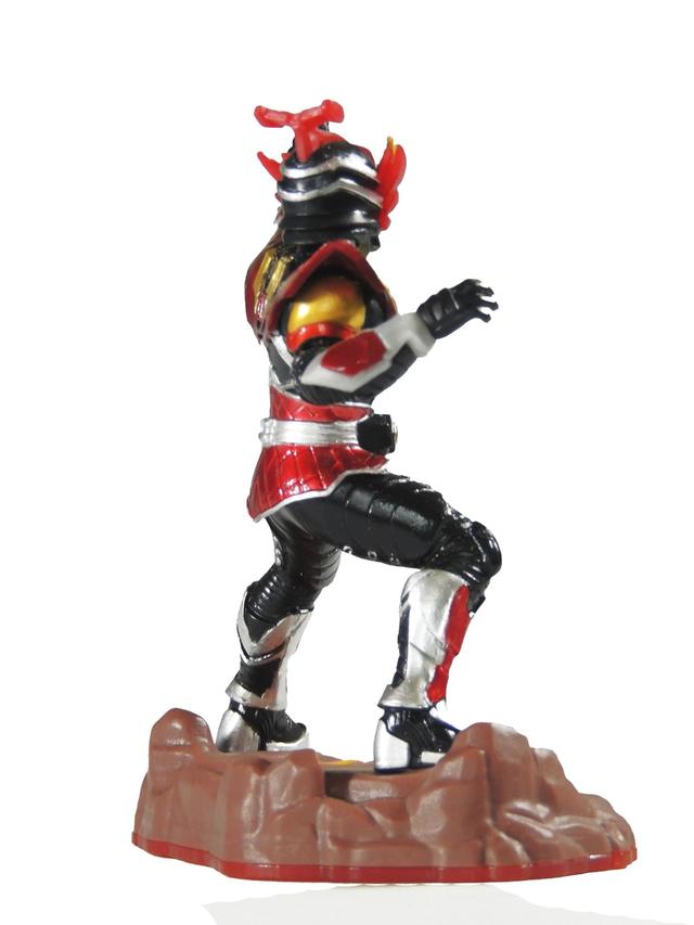 彦仔哥哥的图文评测 铠甲勇士捕将 智能玩具人像 景品