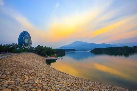 孩子人生中第一块奖牌：长城马拉松，您意下如何