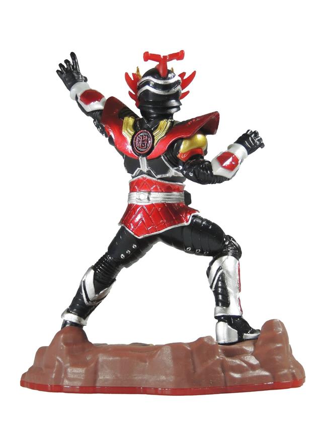 彦仔哥哥的图文评测 铠甲勇士捕将 智能玩具人像 景品