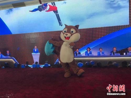 崇礼发布城市标识 “金花鼠”形象吉祥物萌翻众人