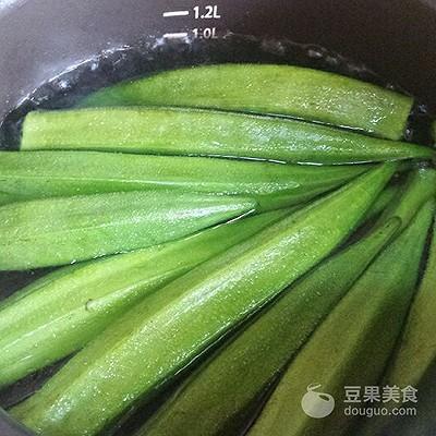 凉拌秋葵的做法