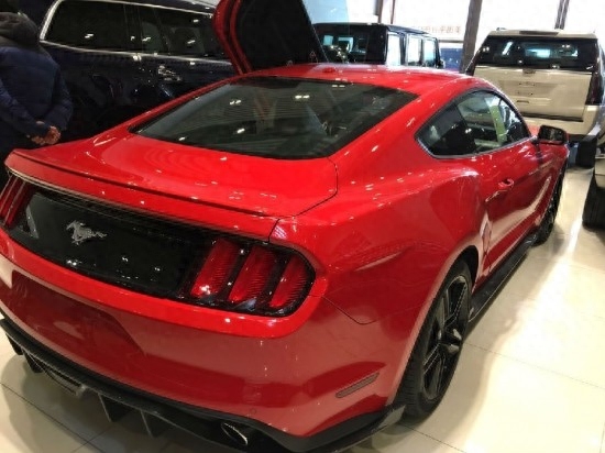 全球第一款用动物命名车型竟是这神级肌肉车:福特眼镜蛇太帅了