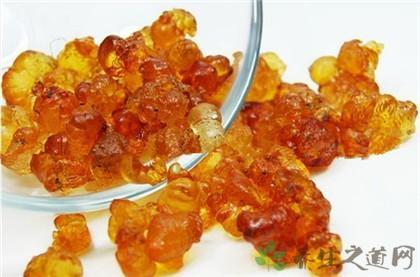 桃胶的功效与作用吃法 2025年桃树胶的功效与作用及食用方法