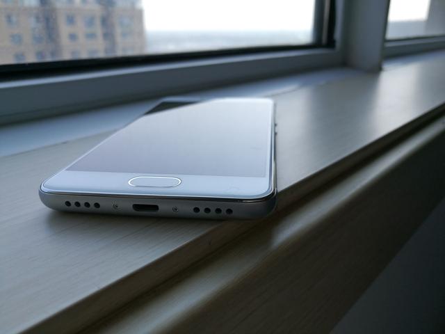 魅蓝3s:立志做千元机的实力派