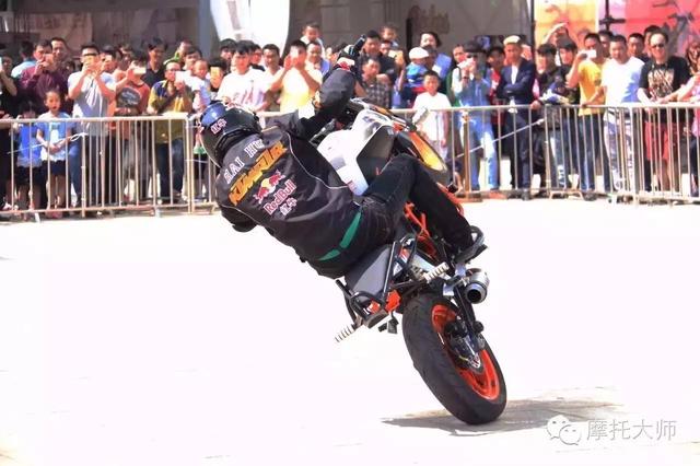 你想成为像“车痴”胡海一样的特技高手吗？从零开始，特技教学