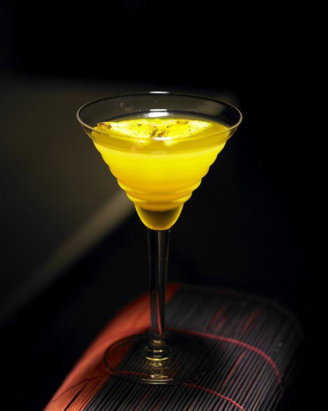 12星座喝酒也要讲规矩？看看天秤座的苏芒喝什么样的酒