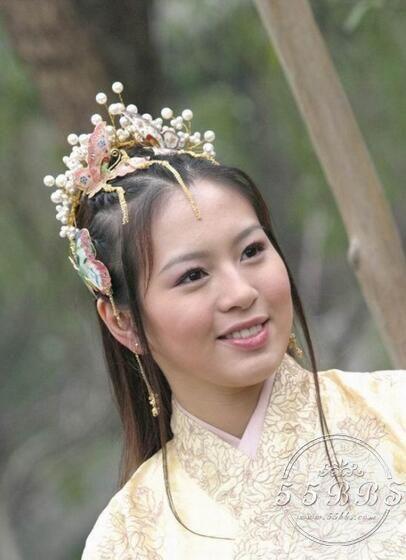 狂减22斤却依旧波涛“胸”涌 最会减肥的女生竟然是她！