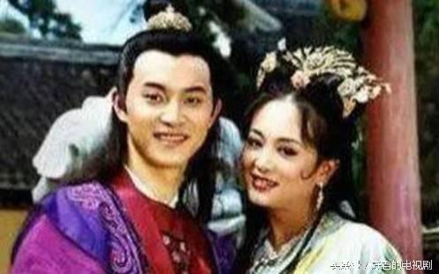 他曾和邓超是情敌，与李云迪同台，姐弟恋，光靠眼神就能演戏