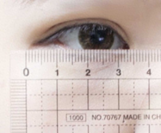 睫毛夹弧度不合?轻松几招让你不再有困扰!