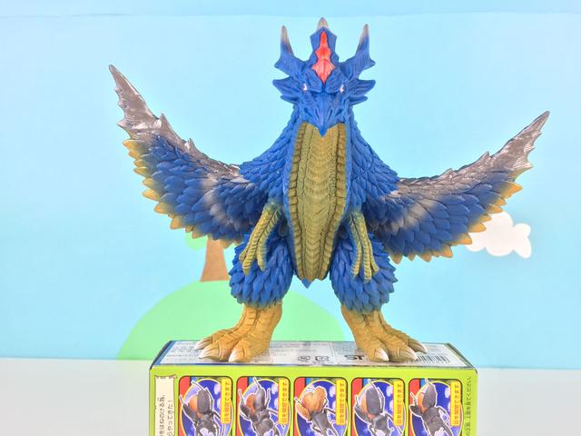 最新欧布奥特曼怪兽软胶风之魔王兽对战欧布奥特曼