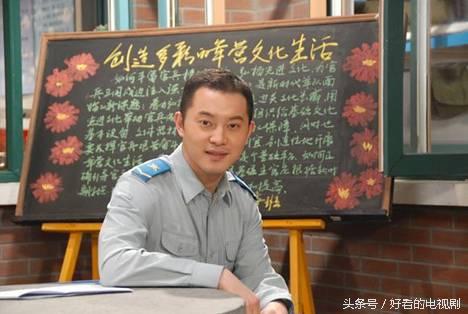 他曾和邓超是情敌，与李云迪同台，姐弟恋，光靠眼神就能演戏