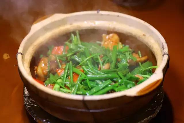 花胶扇骨头汤 2026年扇骨煲花胶可以吗?