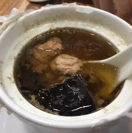 灵芝花胶瘦肉煲鸡汤 灵芝花胶瘦肉煲鸡汤的做法