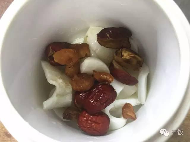 花胶桂圆红枣糖水 花胶红枣桂圆汤