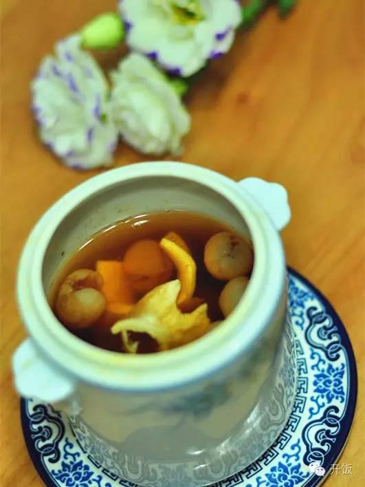 花胶桂圆红枣糖水 花胶红枣桂圆汤