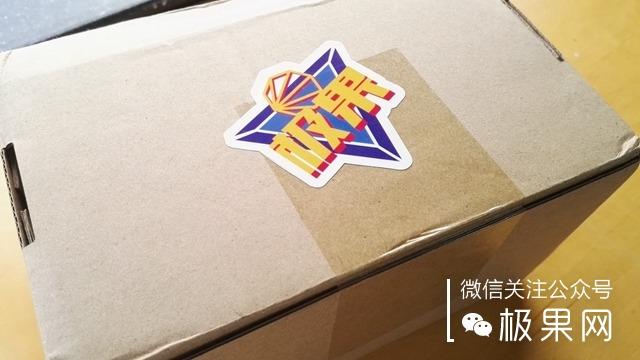 把这个“MM”放在家，小电影想怎么看就怎么看