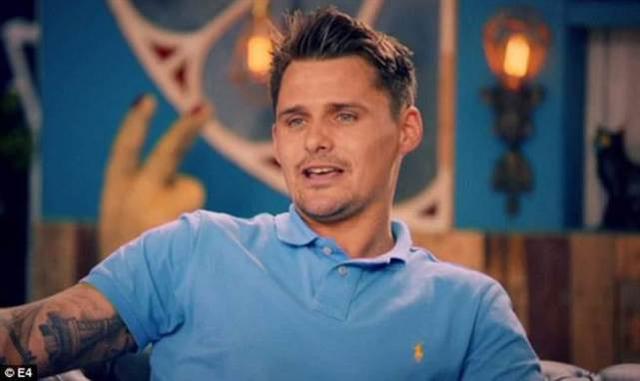 男子喝醉被好友恶整刺青,醒来看到图案崩溃了!