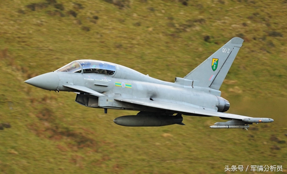 歼10:有人夸它帅,有人说它丑,一组对比图告诉你事实