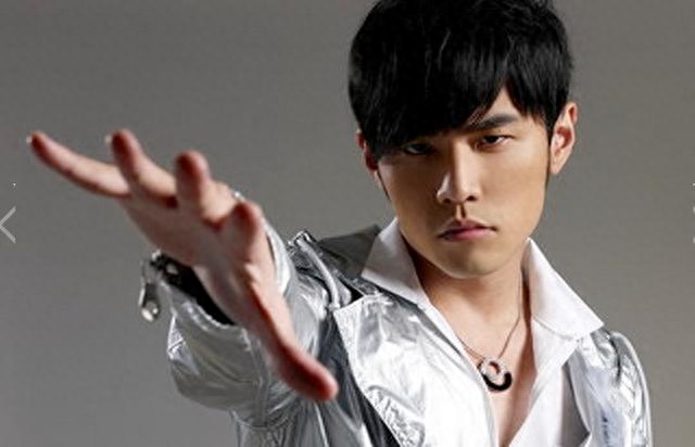 周杰伦的斜刘海你注意过吗,万能搭配怎么看怎么都有型