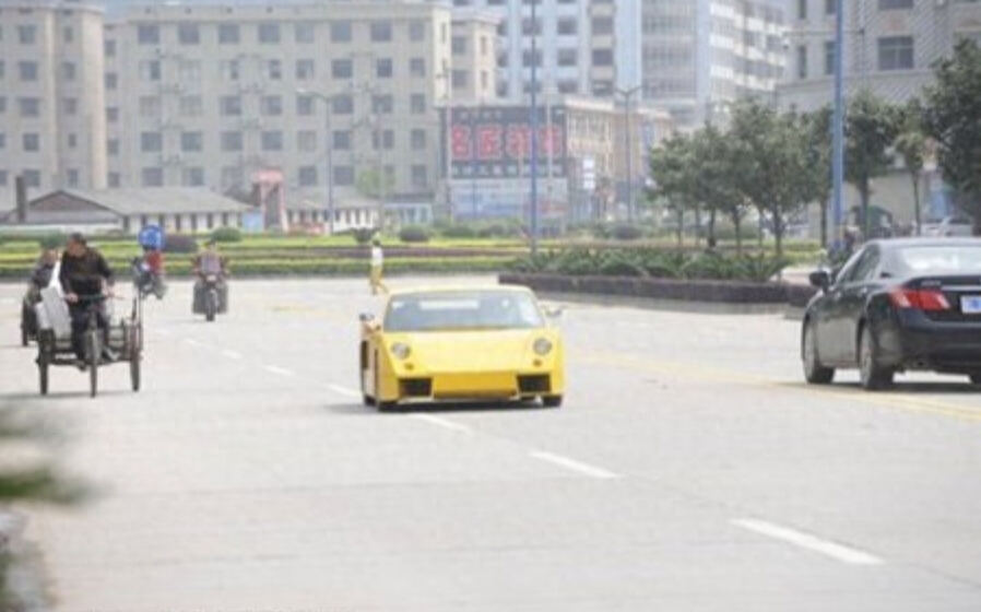 汽修场工人自制跑车,女友坐上不愿意下来?