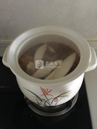 花胶猴头菇排骨汤功效 猴头菇花胶排骨汤的做法