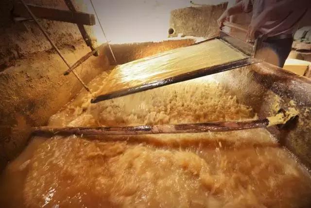 买书不看纸张品相的，都是阅读圈的「山炮」