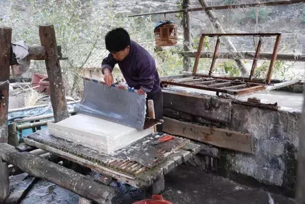 买书不看纸张品相的，都是阅读圈的「山炮」