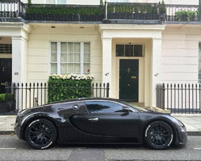 布加迪新威龙竟然这么难看?外形中眼镜和尾部绝对是败笔