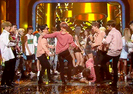 [EXO][盘点]160828 每次回归都是一个奇迹！ EXO《Lotto》打歌舞台精华攻略