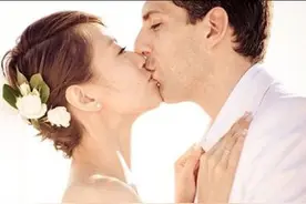 与郑伊健一吻定情，却被指"小三",拒绝杨受成包养的梁咏琪怎样了图片