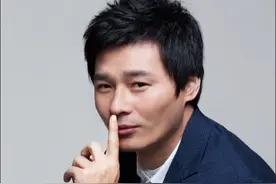 因足球动作让蚌埠出名的“快马”，被教练改名后成为甲A射手王图片