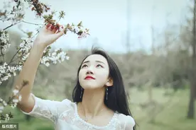 小说：暗恋5年的总裁男神要结婚了，我黯然离开他却给我巨大惊喜图片