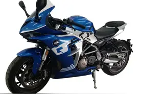 贝纳利龙六四缸仿赛、帝国500一同面世，或将不再挂贝纳利LOGO图片