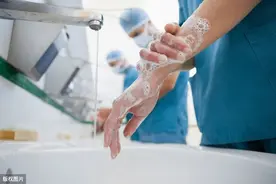 每个指甲缝内会有4.5到5万个细菌！孩子学会正确洗手了吗？图片