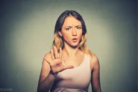 领导对你说“辛苦了”，千万不要说不辛苦，高情商的员工都这么说图片