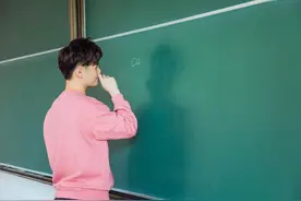 校长是干什么的？图片